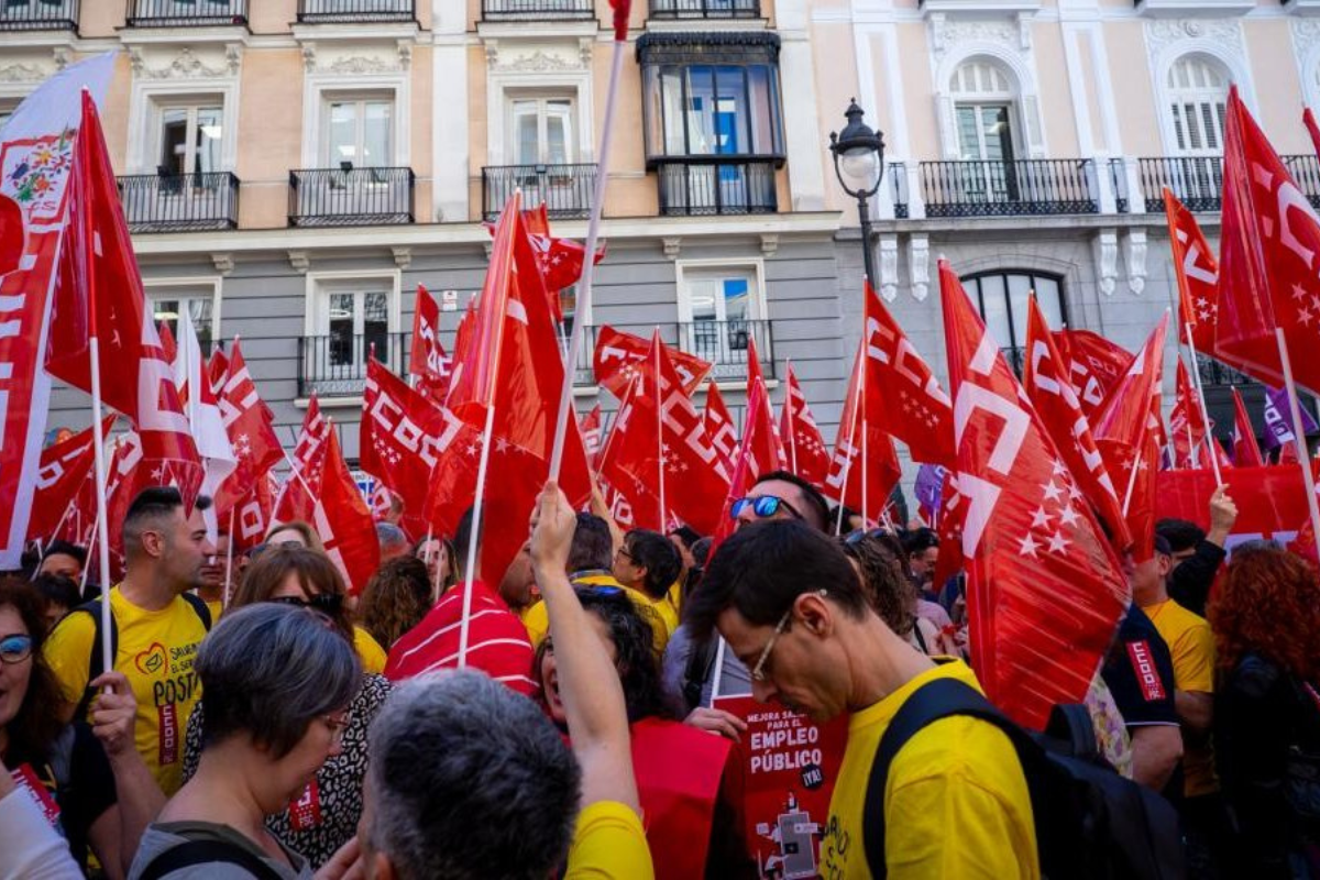 Concentración del Área Pública de CCOO para exiger al Gobierno una subida salarial para las empleadas y empleados públicos