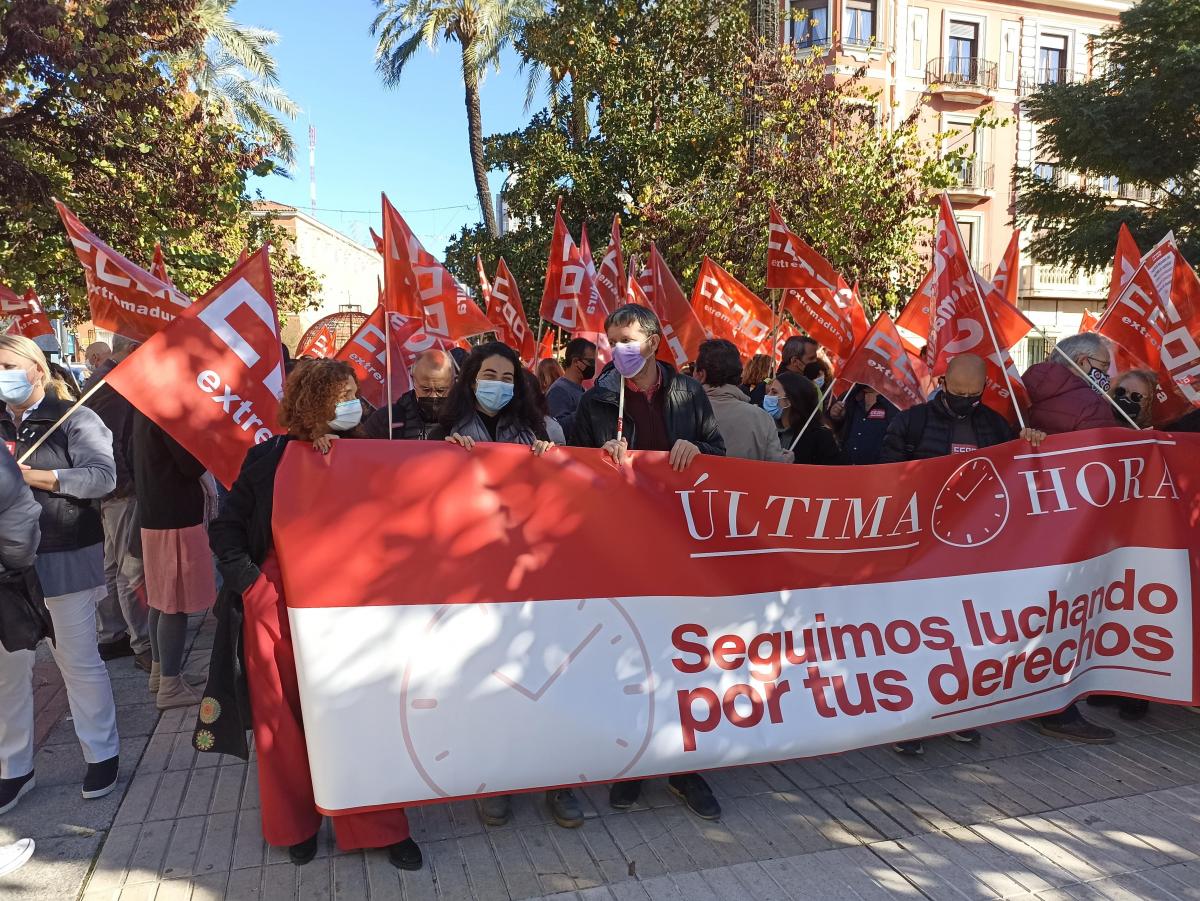 Concentración frente a la Delegación del Gobierno en Badajoz